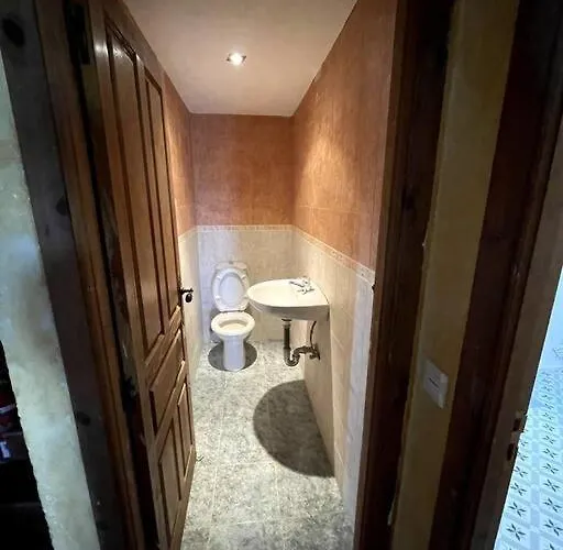 Caserio 'the Formicary' * Antezana de la Ribera