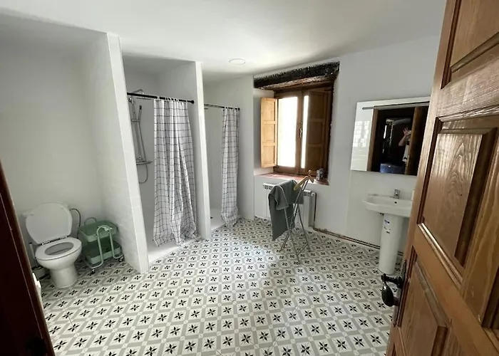 Caserio 'the Formicary' * Antezana de la Ribera